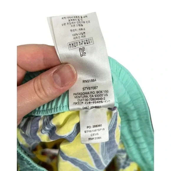 Patagonia Girl's Costa Rica Baggies Shorts Floral Tropical Yellow Size Large - Picture 7 of 7
